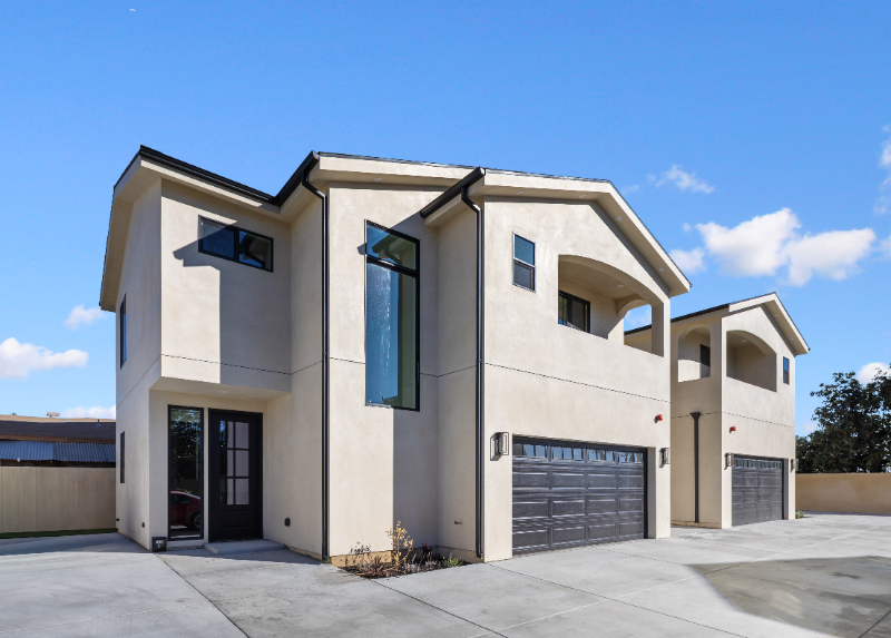 Bell Townhome: 6914 Walker Ave