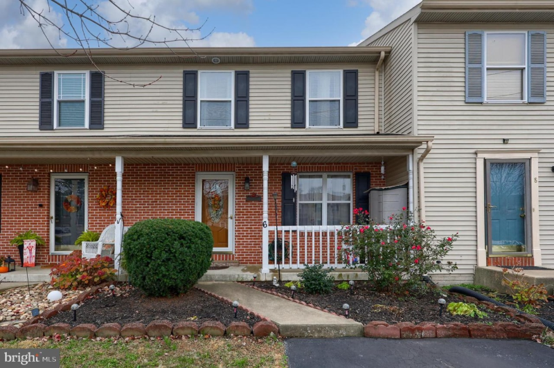 Lebanon Townhome: 6 Tiffany Ln