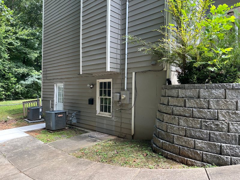 Duluth House: 3988 Centennial Trl