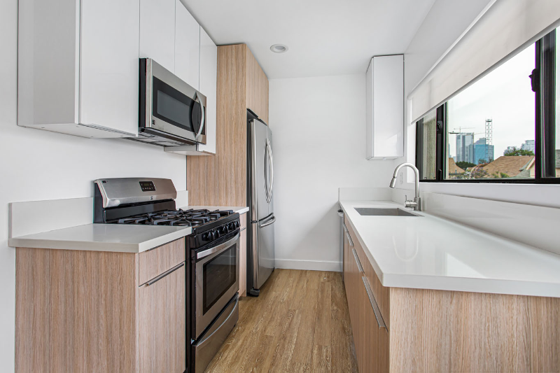 Los Angeles Apartment: 1949 Park Grove Avenue