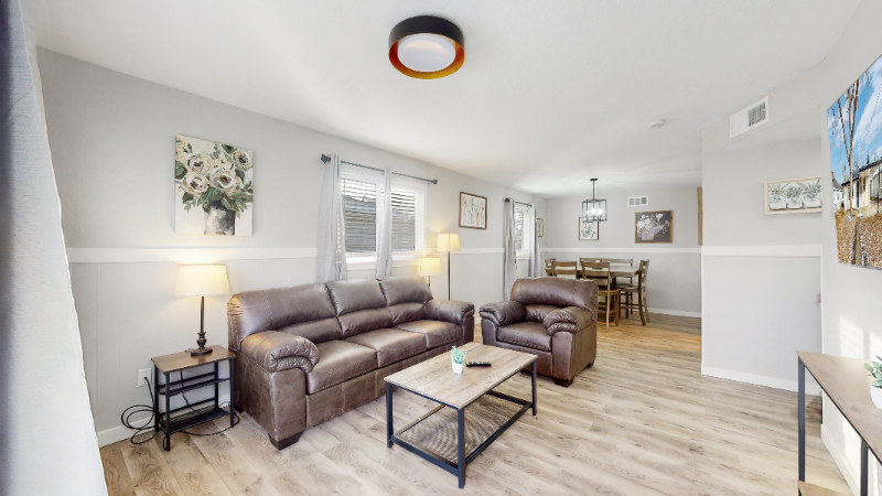 Aurora House: 1217 S Victor Street