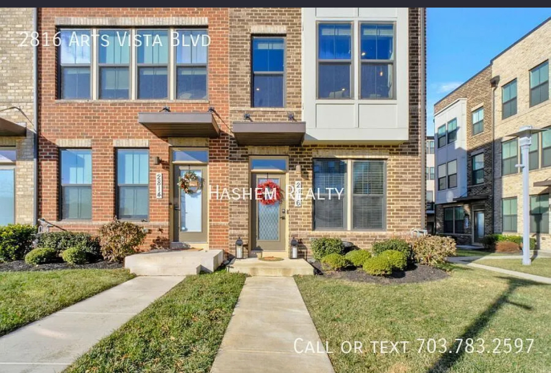 Suitland Townhome: 2816 Arts vista blvd