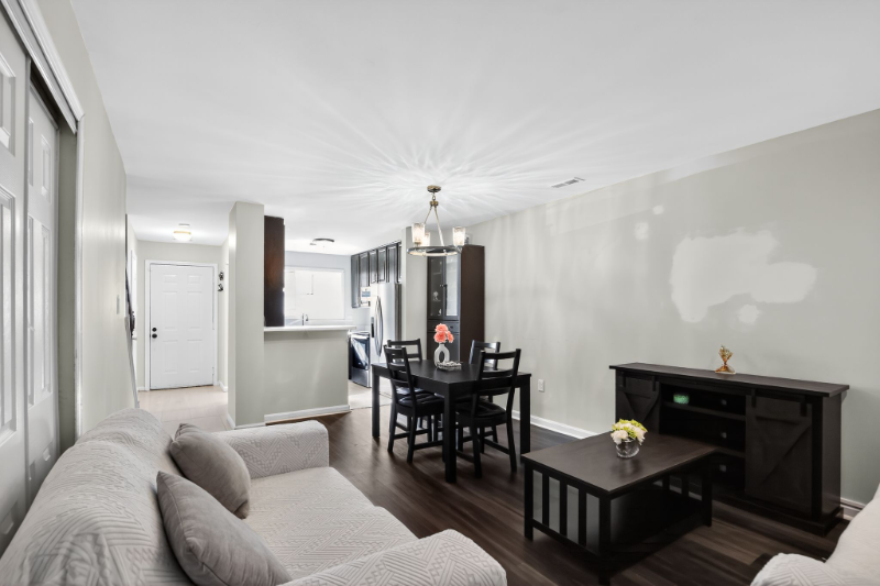 Stafford Townhome: 405 Westminster Ln