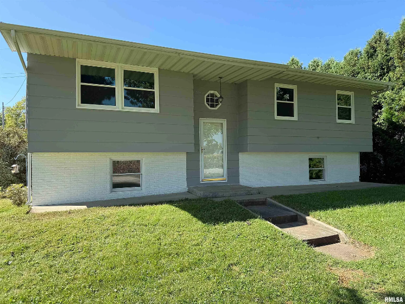 Cordova House: 104 Rt 84 S