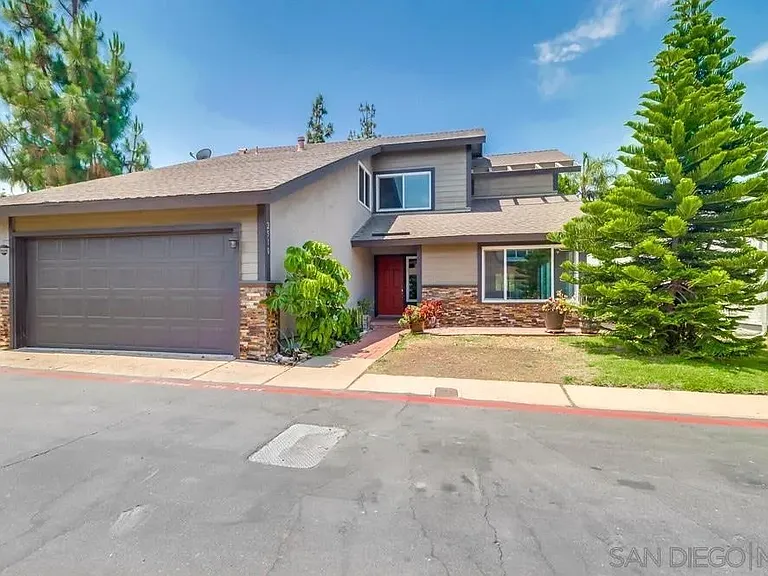 Spring Valley House: 2510 Graystone Pl