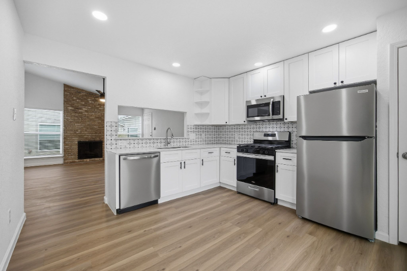 Austin Multiplex: 218 W William Cannon Dr #B