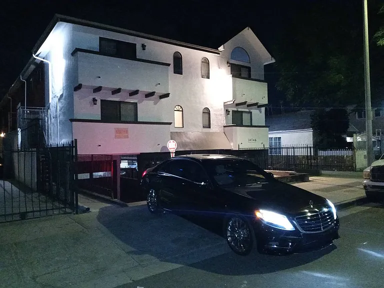 Van Nuys Apartment: 14746 Delano St