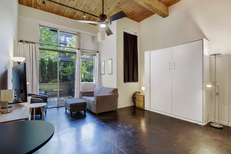 Seattle Condo: 1812 19th Ave, Unit