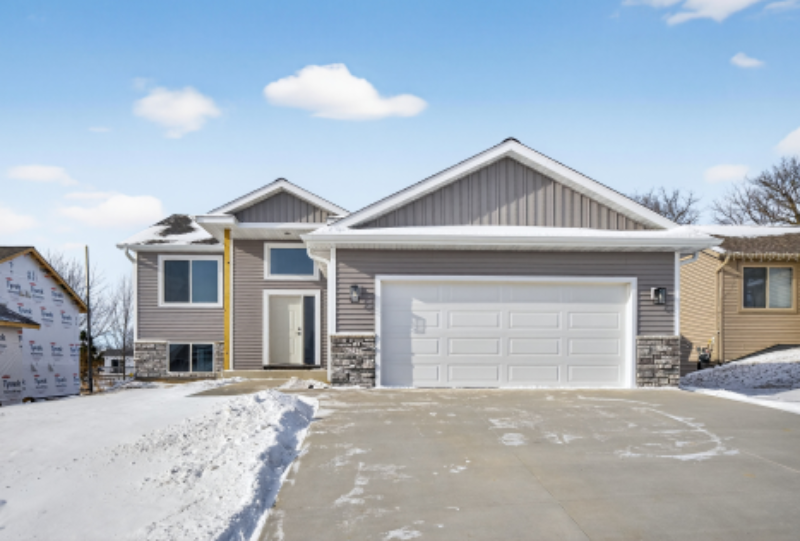 Rochester House: 6237 Cody Pl NW