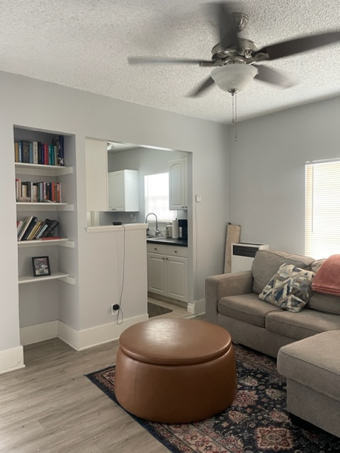 Long Beach Apartment: 417 E 7th St