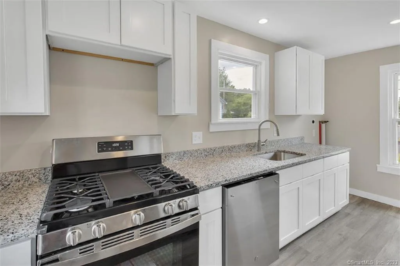 manchester Townhome: 53 mill street