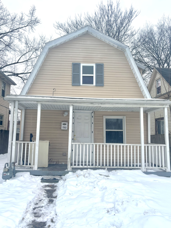 Toledo House: 1763 Giant St