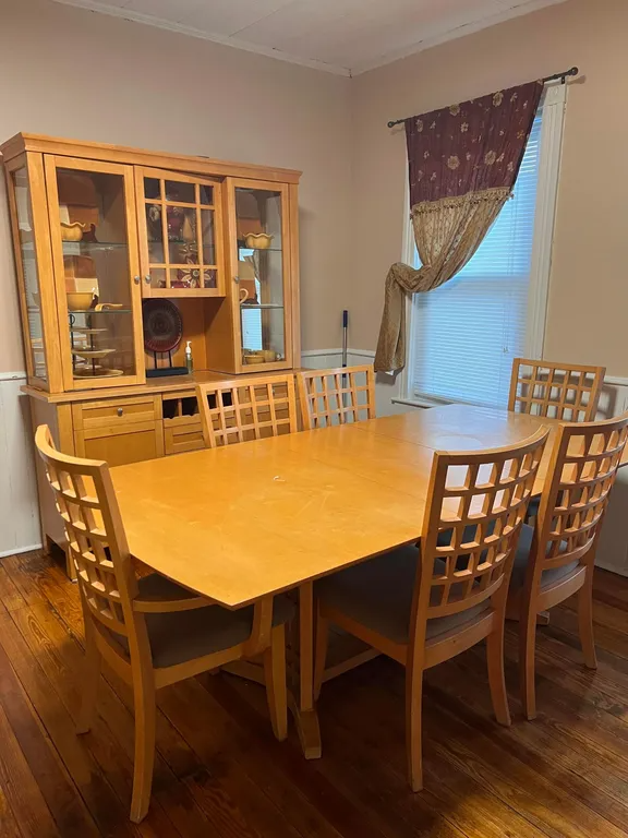 Fall River Apartment: 121 Dover St