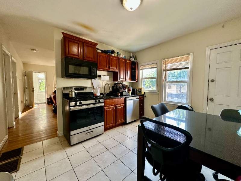 Allston Condo: 30 Linden St