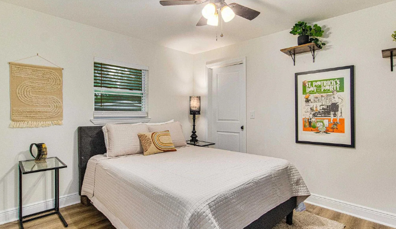 Pensacola House: 814 W Gonzalez St