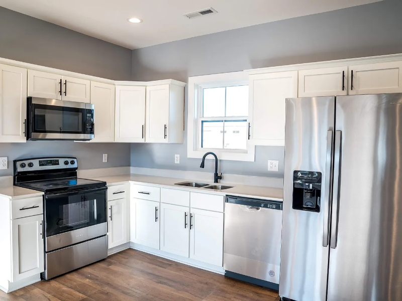 Hopkinsville House: 607 Colonette Dr