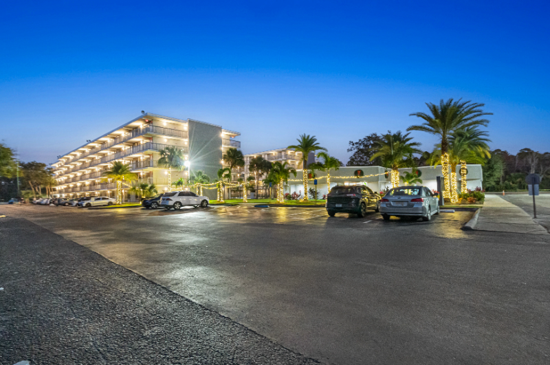 Kissimmee Apartment: 5565 West Irlo Bronson HWY