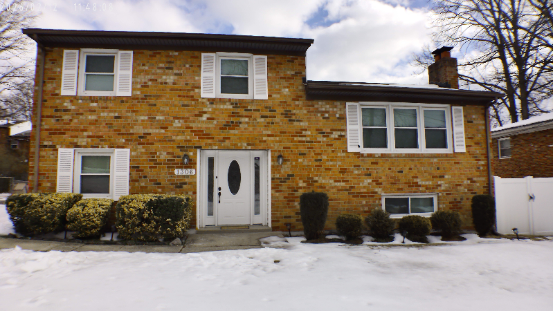 District Heights House: 1306 Shady Glen Dr