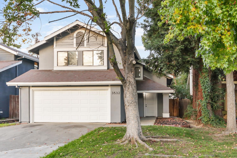 Sacramento House: 3532 Del Sol Way