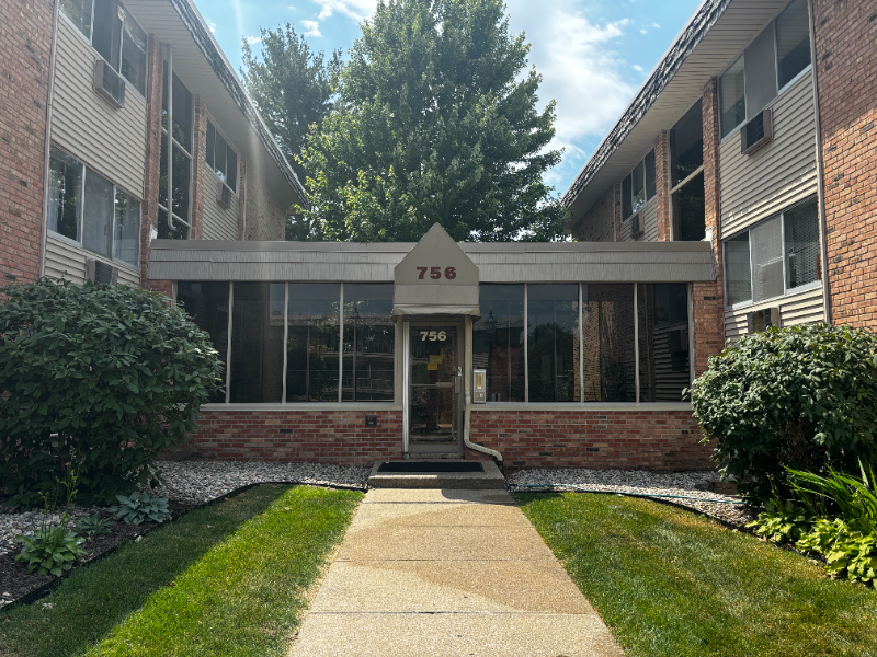 Kalamazoo Condo: 756 W. Kilgore Rd.
