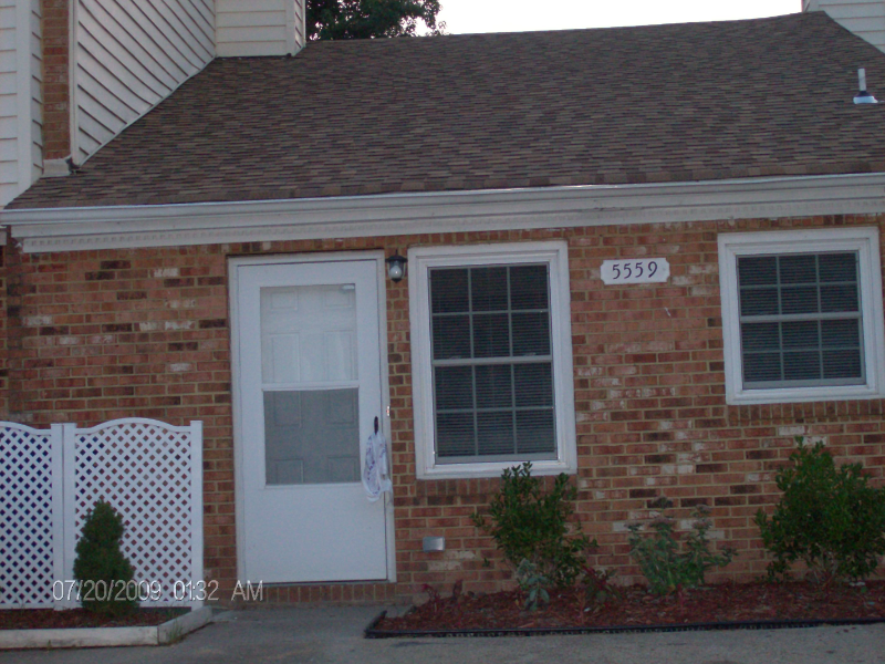 Virginia Beach Townhome: 5559 Lynbrook Lndg