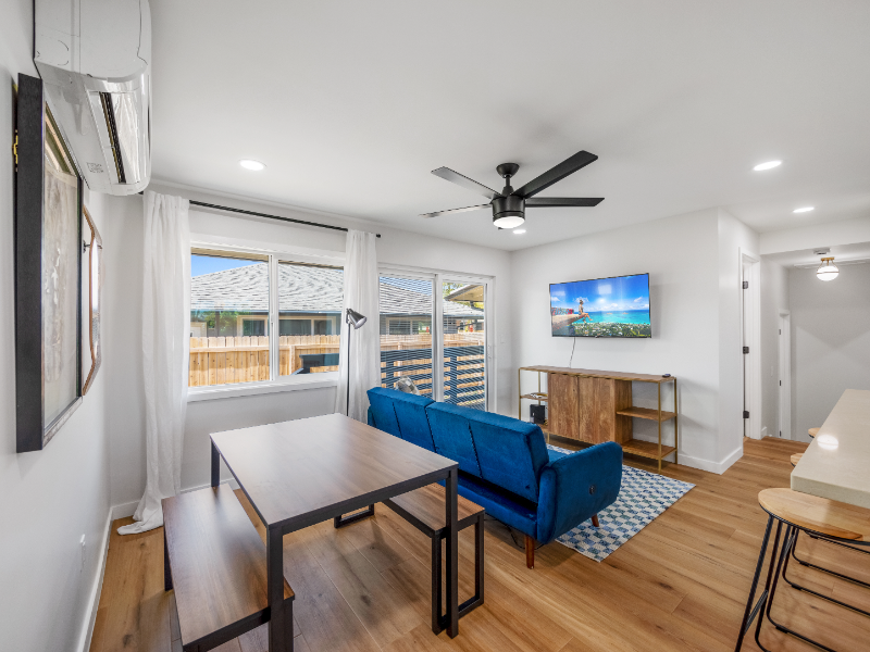 Kailua House: 338 Kalama St, Kailua, HI 96734