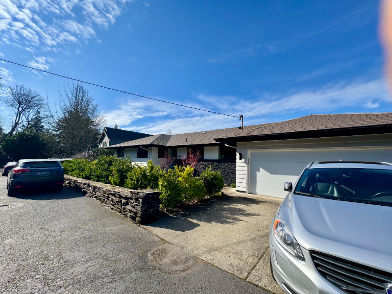 Portland Multiplex: 6343 SE Thorburn St,