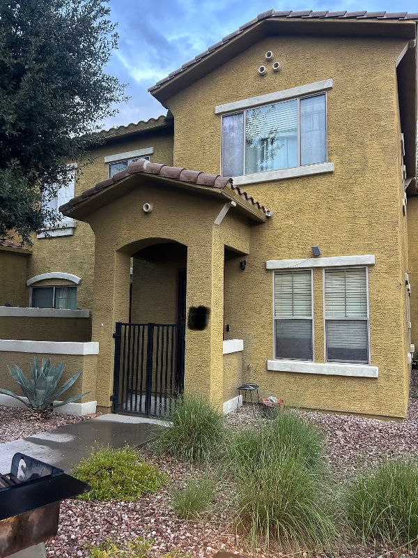 Surprise Townhome: 15240 n 142nd ave