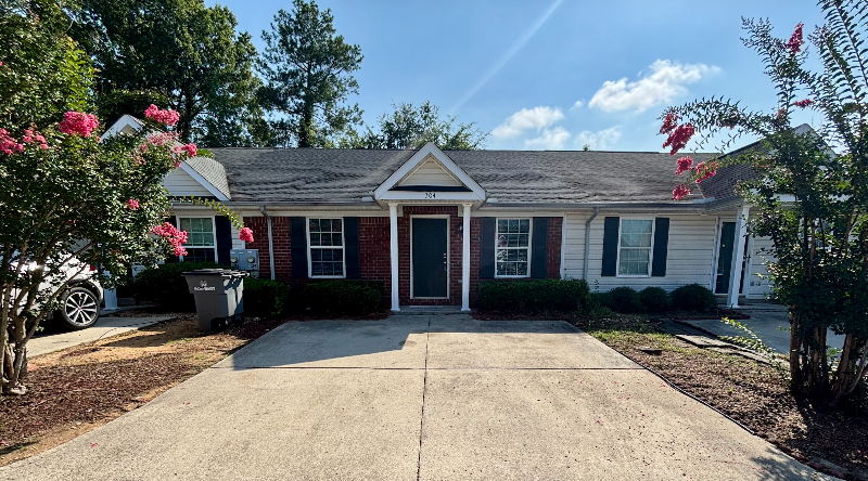 Evans Townhome: 304 Greendale Pl