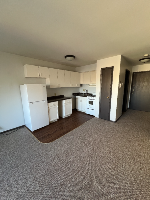 MILWAUKEE Apartment: 2605 N Frederick Ave
