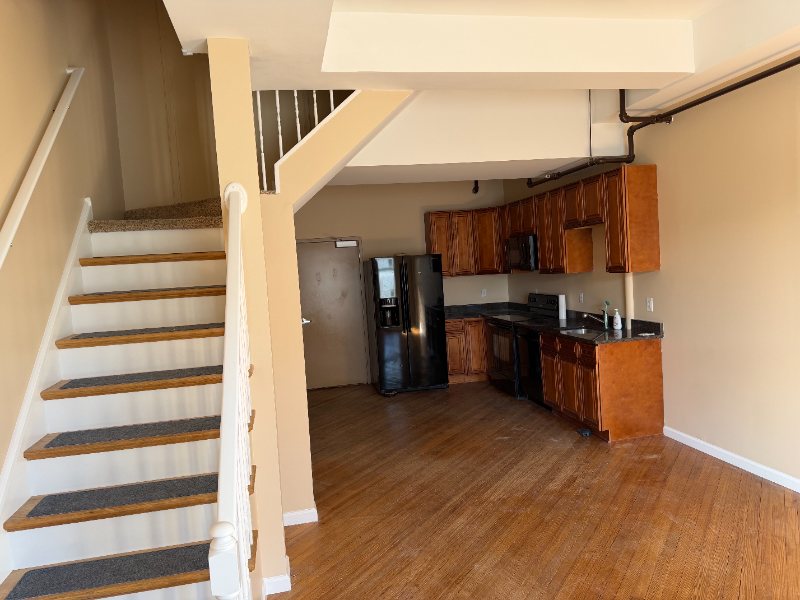 Easton Apartment: 56 S 3rd St