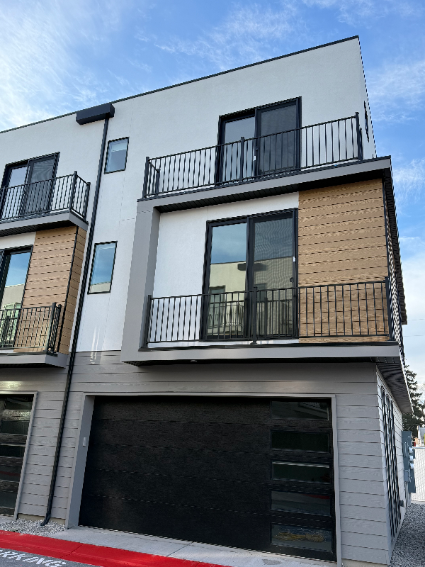 American Fork Townhome: 43 N 100 E