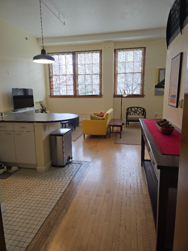 Albuquerque Condo: 100 Broadway Blvd. NE