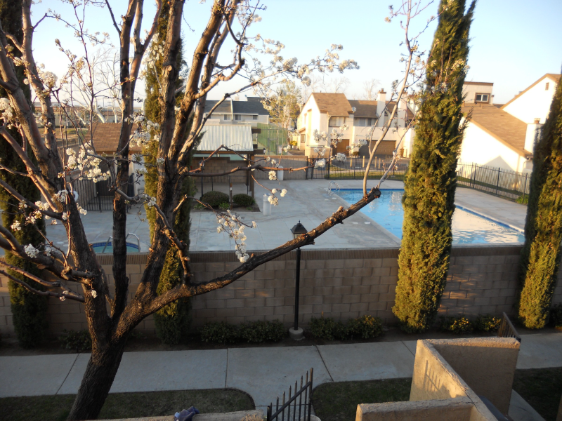 Lancaster Townhome: 1850 East Avenue J2