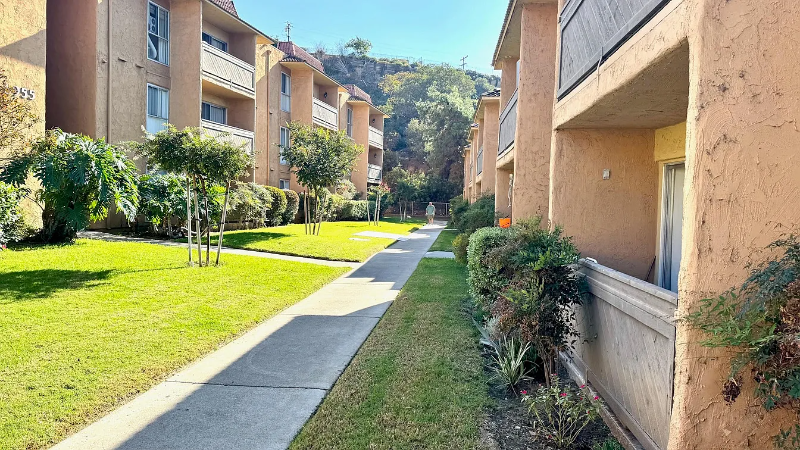 San Diego Condo: 6901 Alvarado Rd