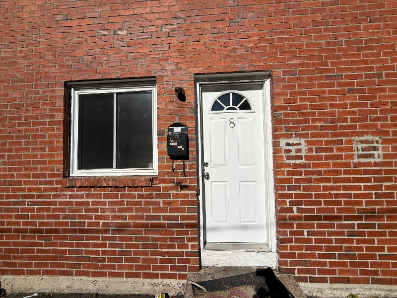 Hartford Townhome: 161 Martin st