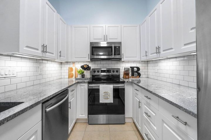 Wellington Townhome: 1106 Hyacinth Place