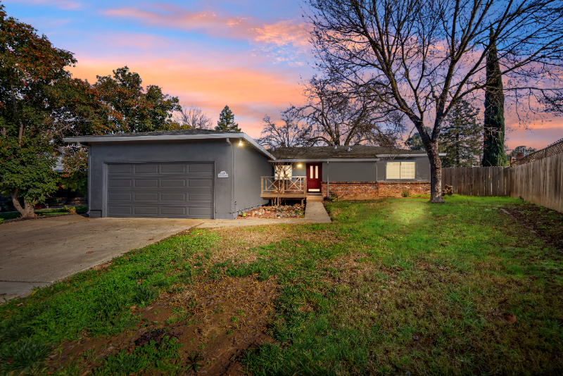 Carmichael House: 6339 Ne Salem Ct