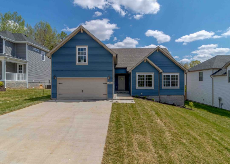 Clarksville House: 180 Bonnell Dr