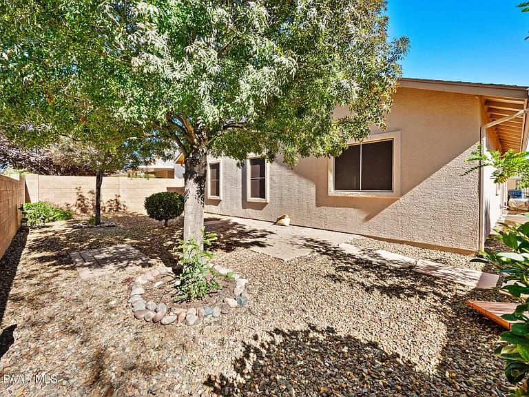 Dewey House: 328 La Paz St