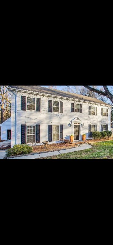 charlotte House: 2010 dembrigh lane