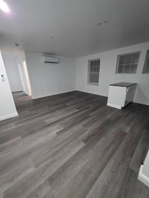 Central falls Apartment: 222 cross street