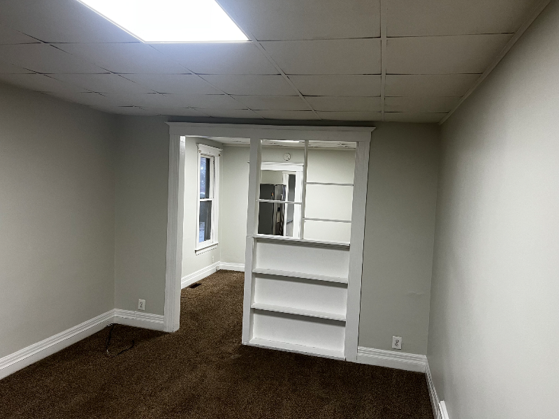 River rouge Apartment: 19 E James st