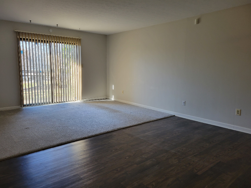 louisville Condo: 6516 Six Mile Ln