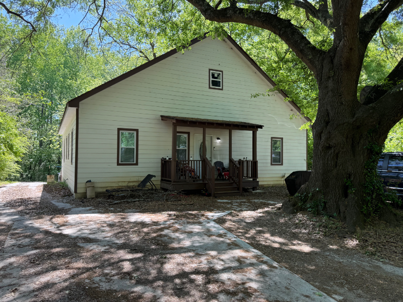 Union City House: 6366 Park St