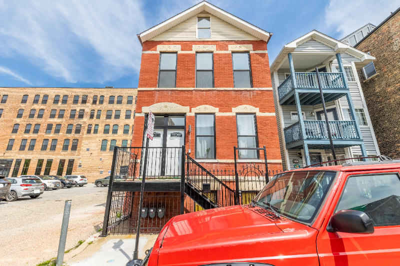 Chicago Multiplex: 914 W 19th