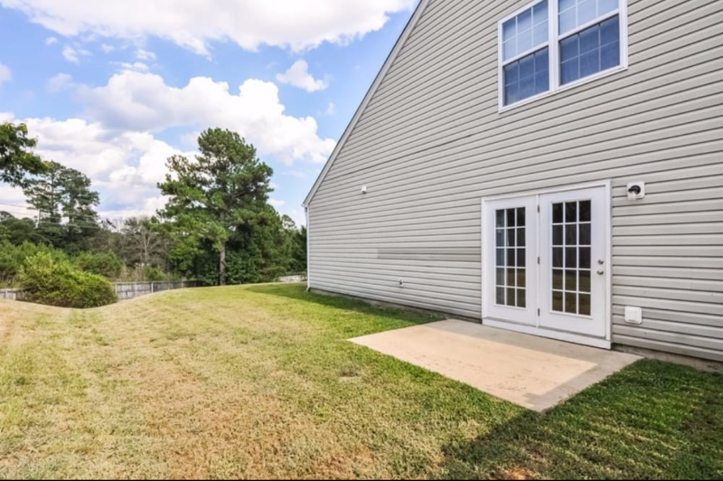 Raleigh House: 3051 Bracey Pl