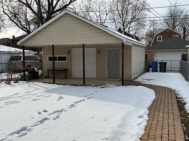 Chicago House: 5216 S Major Ave