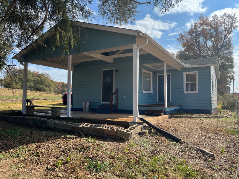 Dewy Rose House: 2910 Hartwell Hwy NW