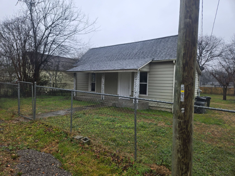 ROSSVILLE House: 202 W. Peachtree Street